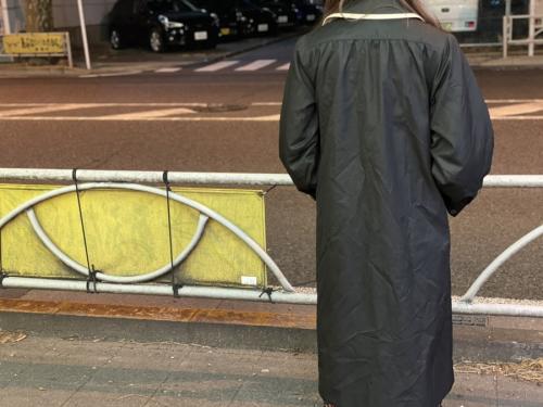 イヴサンローランのトレンチコート