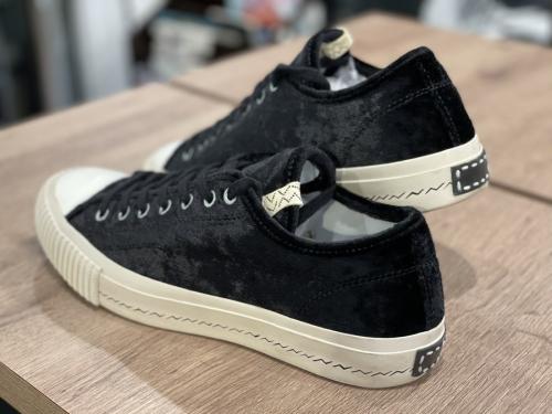 SKAGWAY LOの中古買取　高額スニーカー　メンズ　調布国領店