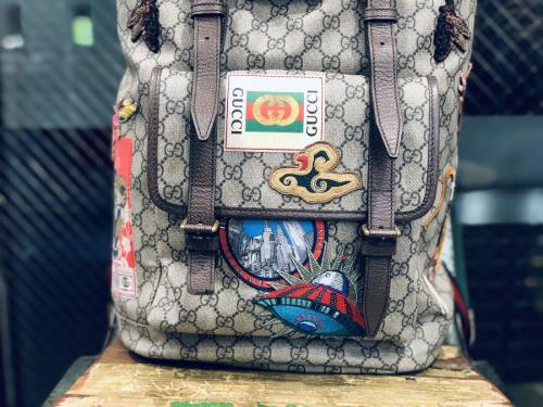 グッチのGGスプリームワッペンバックパック