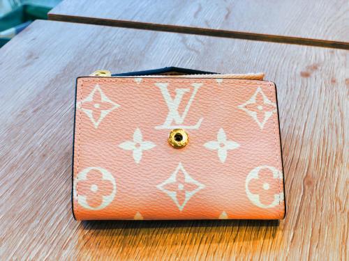 ルイ ヴィトン　のポルトフォイユ・ゾエ