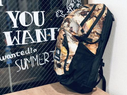 シュプリーム × ザ・ノース・フェイスのバックパック