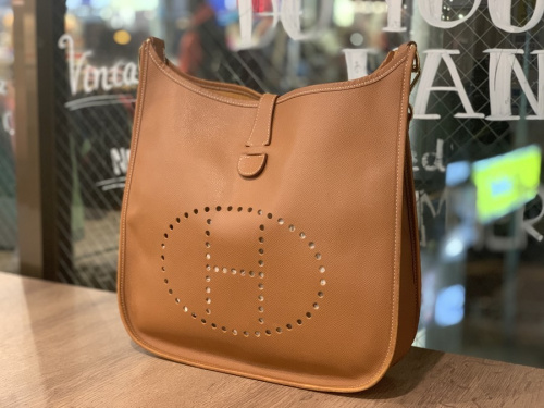 ラグジュアリーブランドのHERMES