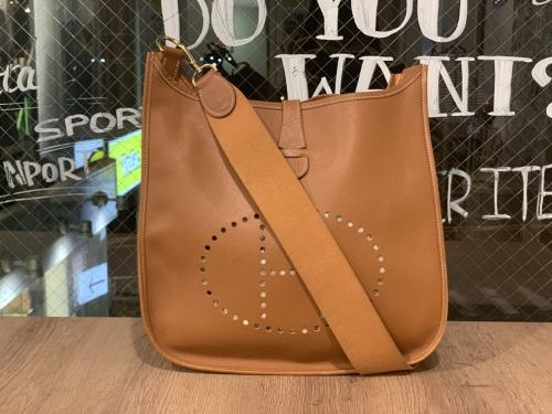 エルメスのエブリンショルダーバッグ