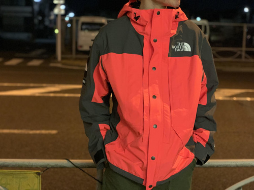 ストリートブランドのSUPREME × THE NORTH FACE