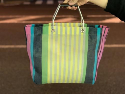 マルニのフラワーカフェストライプバッグ