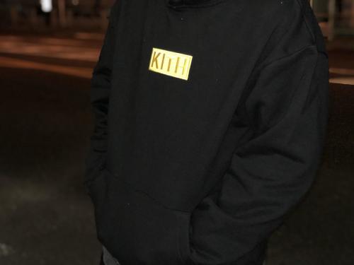 キス×シンプソンズのボックスロゴフーディー