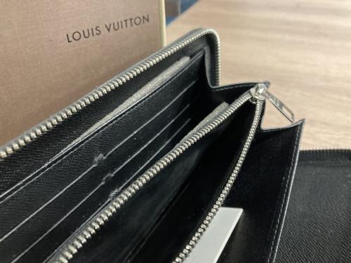 ルイヴィトンのジッピーオーガナイザー