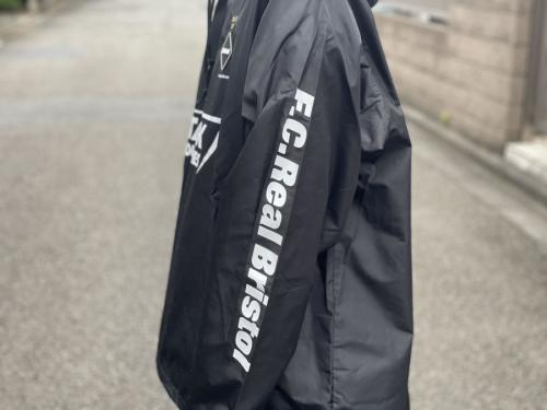 MARVEL / TRAINING ANORAKのコラボアイテム