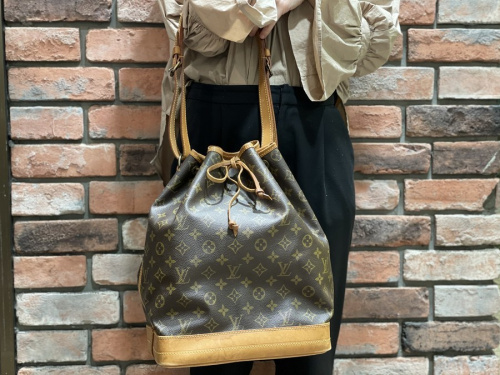 ラグジュアリーブランドのLOUIS VUITTON 　