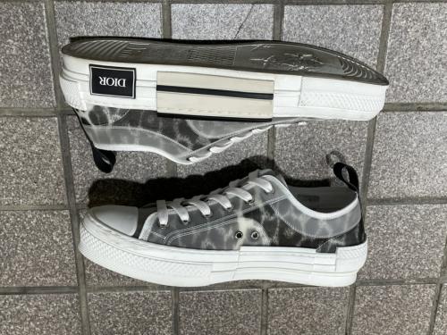 ローカットスニーカーのトレファクスタイル調布国領店