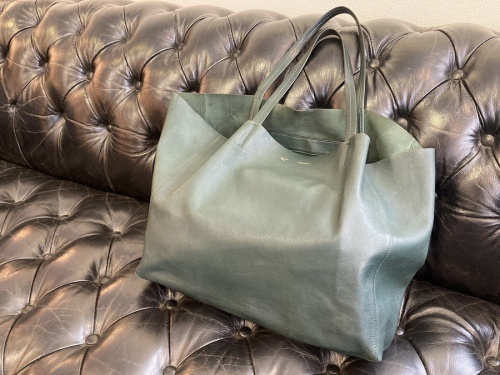 ラグジュアリーブランドのCELINE