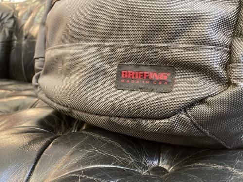 ブリーフィングのバックパック