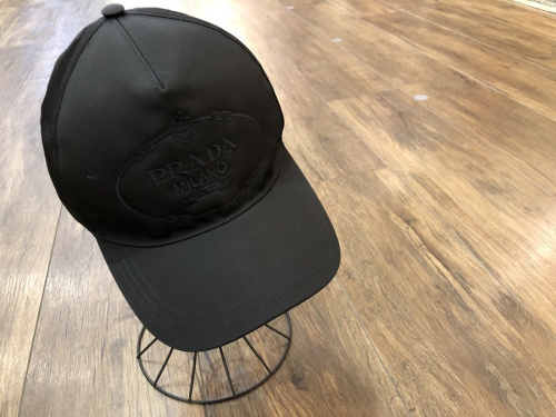 ラグジュアリーブランドのPRADA