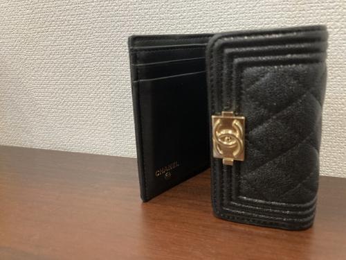 シャネルのスモールフラップウォレット