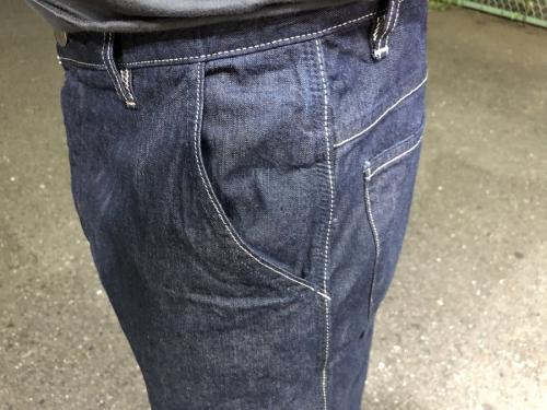 オーラリーのHARD TWIST LIGHT DENIM PANTS