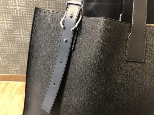 バックルトートバッグのトレファクスタイル調布国領店