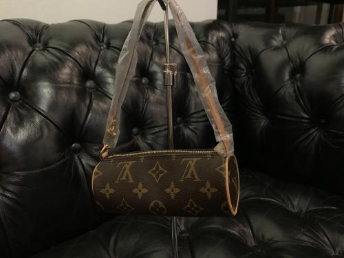 ルイ ヴィトン　のパピヨン30