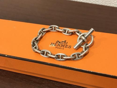 エルメスのシェーヌダンクルMM