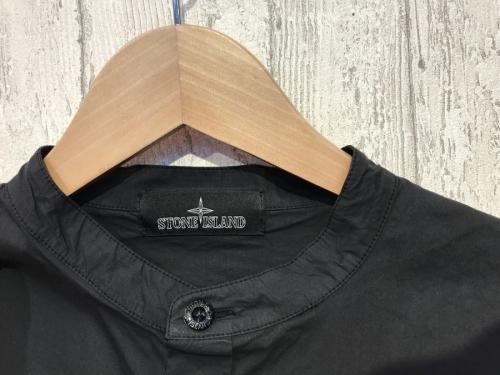 ストーンアイランド シャドウプロジェクトのコットンアンドテックニカルナイロンカラーレスシャツ