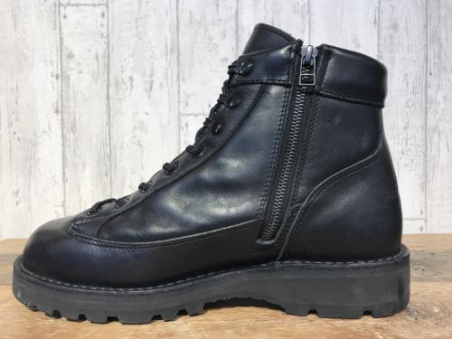 ダナー × ソフネットのジップアップブーツ