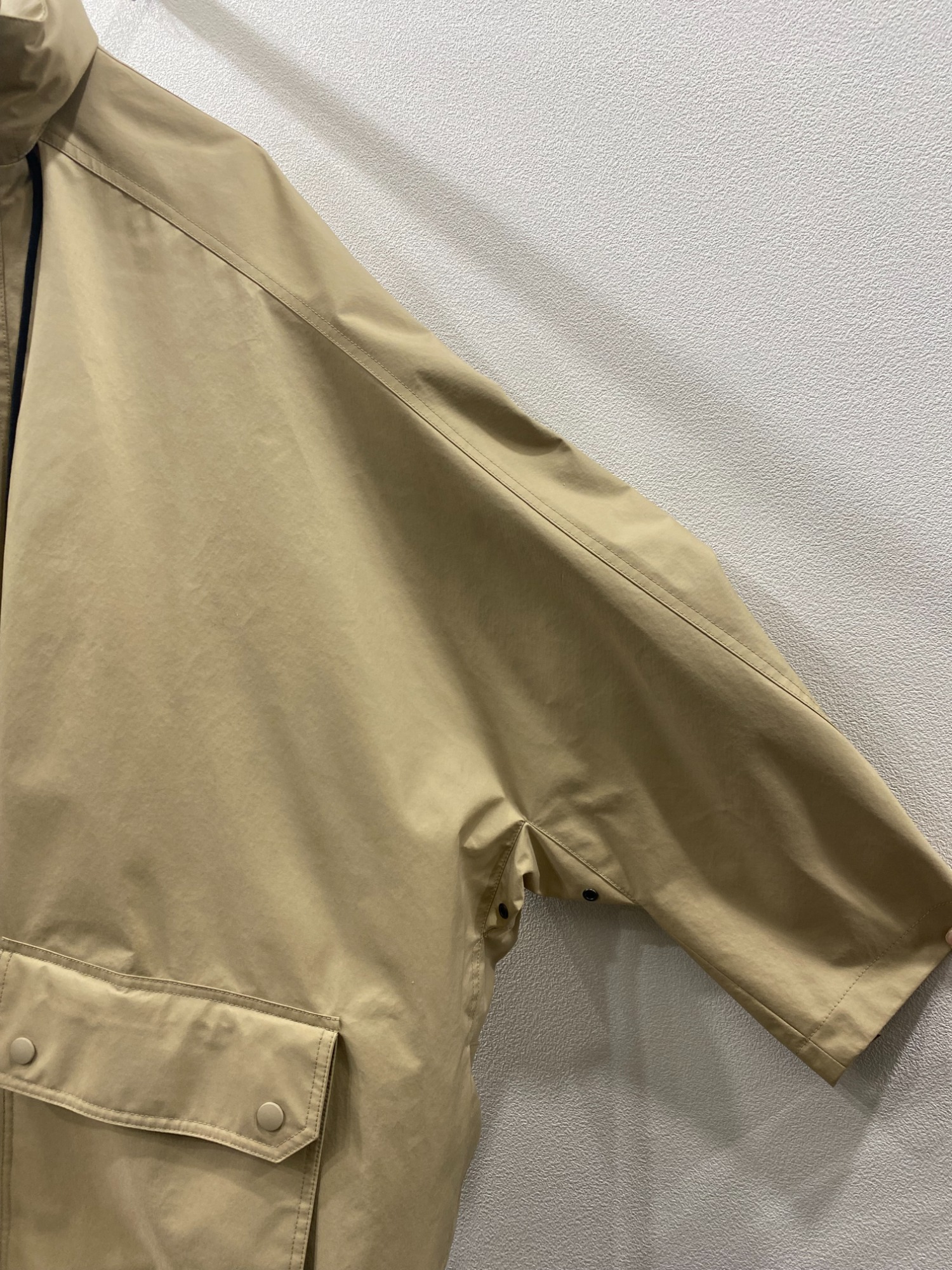 新入荷アイテム BALENCIAGA バックロゴコート ご紹介！！[2022.12.12