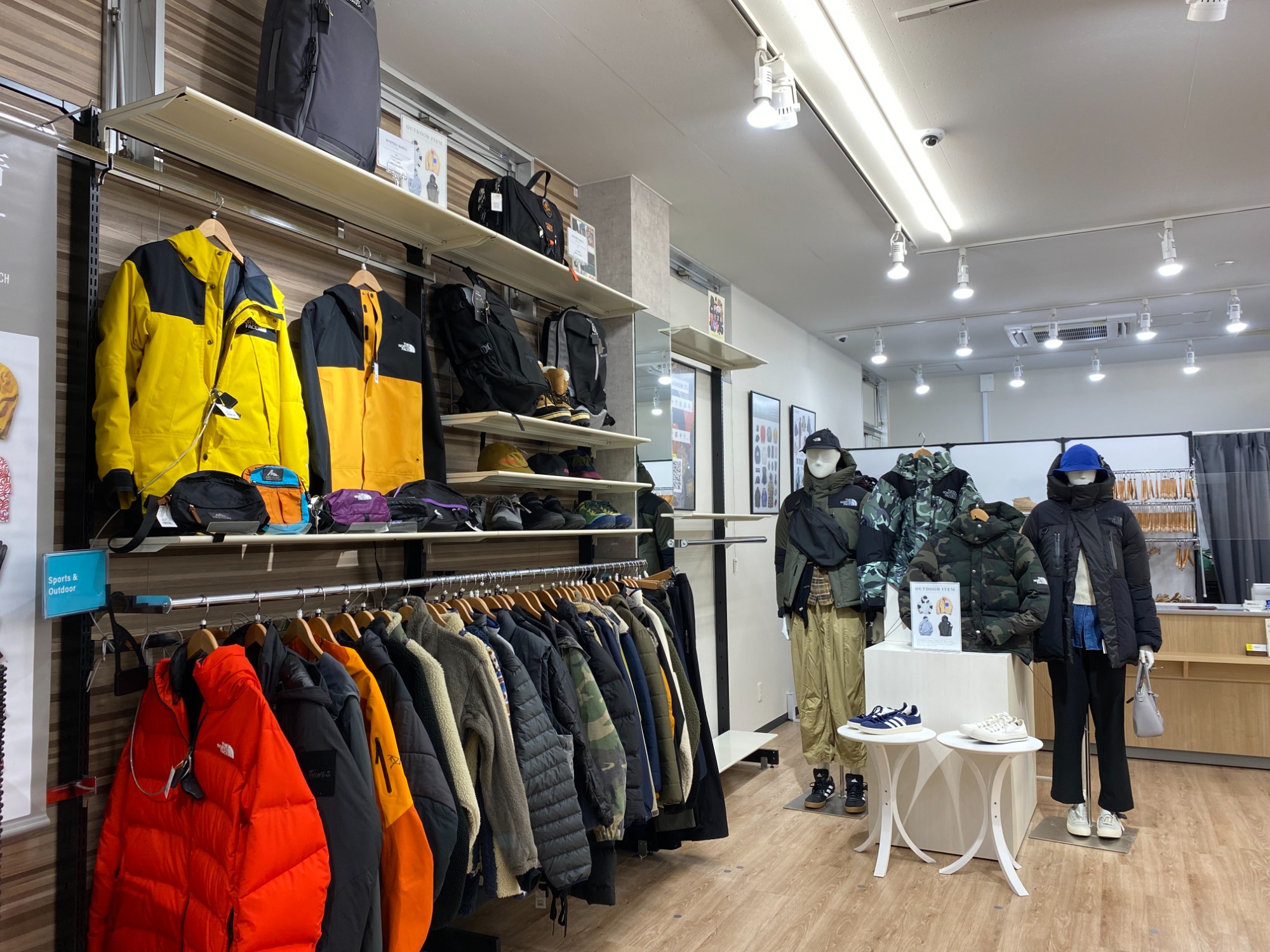 買取強化アウトドアブランド【ARC'TERYX /アークテリクス】 より