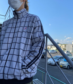 人気急上昇中【FRED PERRY／フレッドペリー】より、ポルトガル製ビンテージトラックジャケットを買取入荷いたしました。