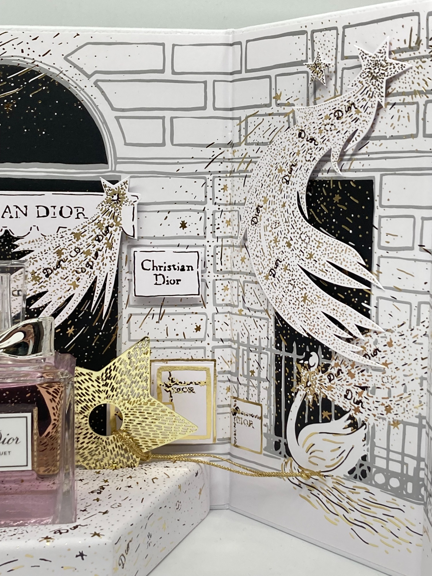 インテリアにも使えます【DIOR/ディオール】より、MISS DIOR インテリアにも使えます【DIOR/ディオール】より、MISS DIOR