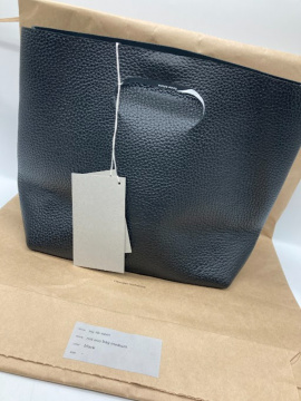 「ラグジュアリーブランドのHender Scheme 」