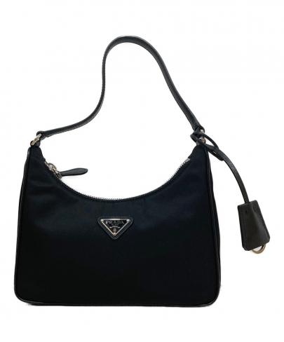 「ラグジュアリーブランドのPRADA 」