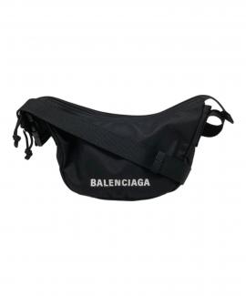「ラグジュアリーブランドのBALENCIAGA 」
