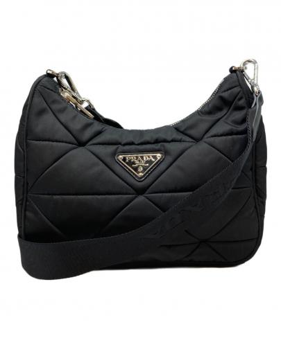 「ラグジュアリーブランドのPRADA 」