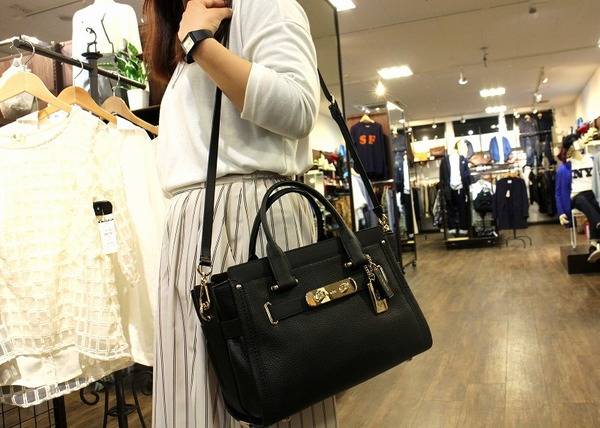 COACH(コーチ)の2015SSモデル入荷いたしました[2015.04.22発行