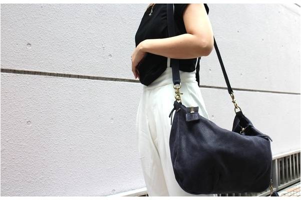 clare vivier(クレア・ヴィヴィエ)メッセンジャーバッグ入荷致しました  