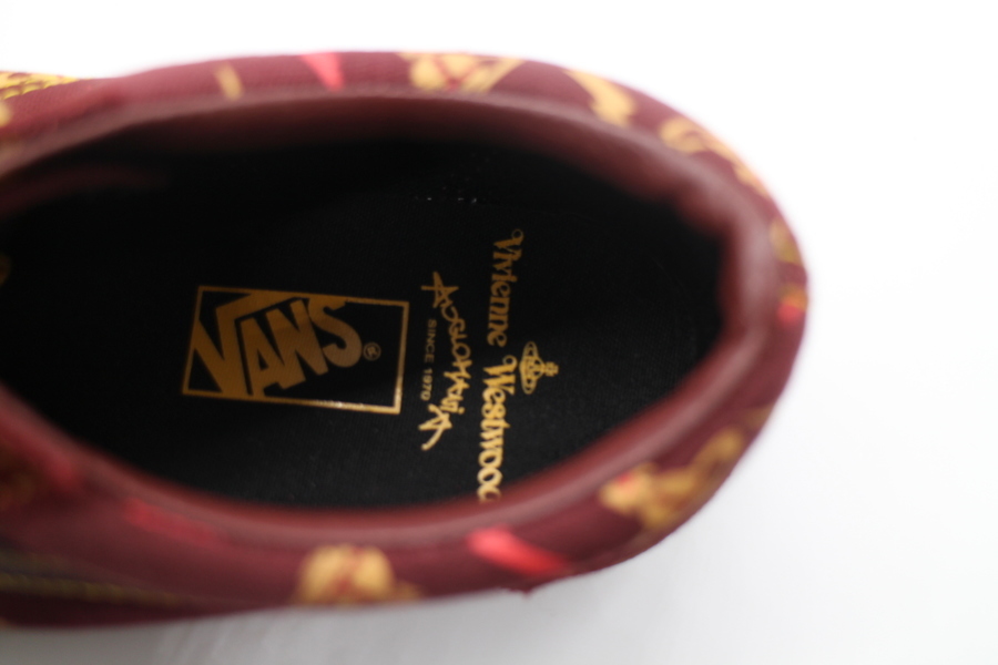 レアアイテム！？VANS×VIVIENNE WESTWOOD ANGLOMANIA異色の