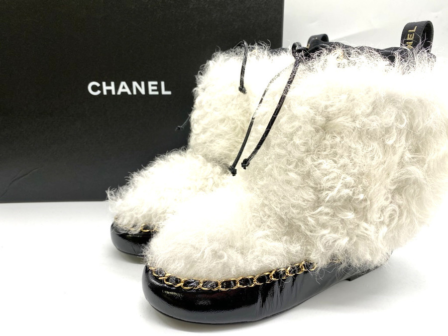 CHANEL/シャネル】から【シアリングラムファーショートブーツ】が買取