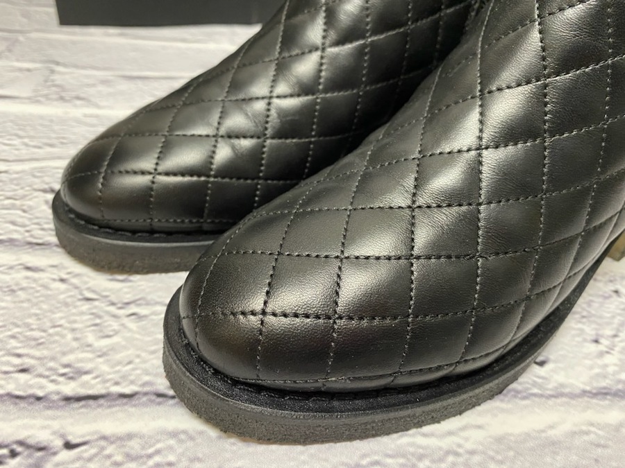 CHANEL/シャネル】から【ターンロックキルテッドショートブーツ】が