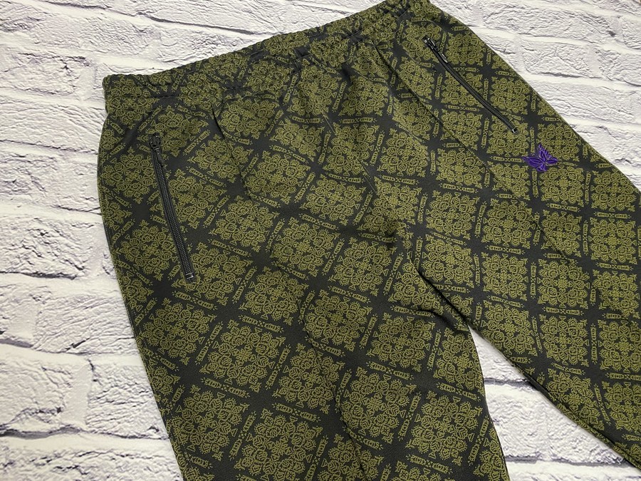 Needles/ニードルス】から【TRACK PANTS-POLY JQ.】のご紹介です