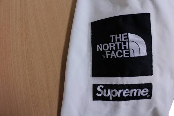 「SUPREMEのTHE NORTH FACE 」