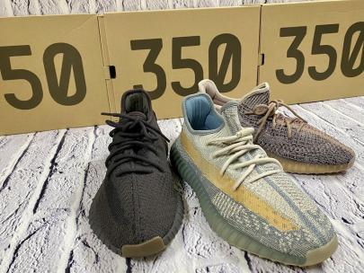 「スニーカーのadidas + KANYE WEST 」