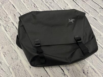 「アウトドアブランドのARC'TERYX 」