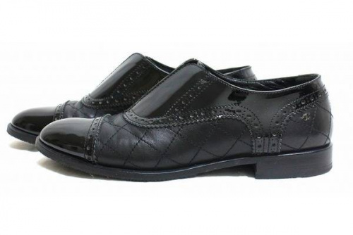 パンプスのCHANEL