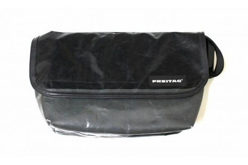 メンズのバッグ