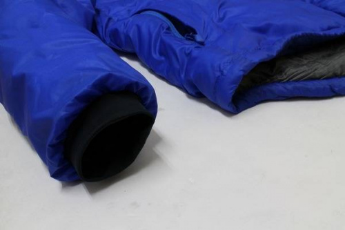 カナダグースのダウン