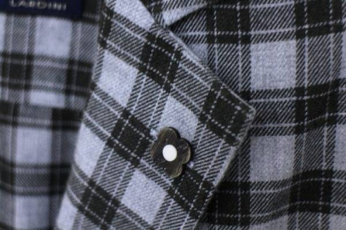 ジャケットのブランド