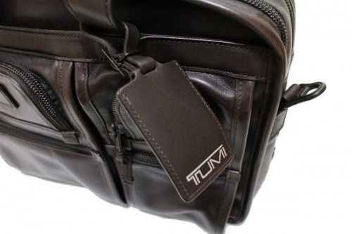 TUMIのビジネスバッグ