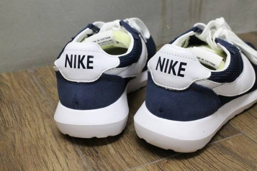 ナイキのローシ