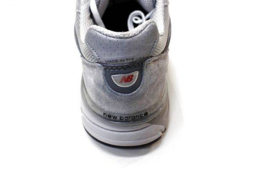 スニーカーのニューバランス