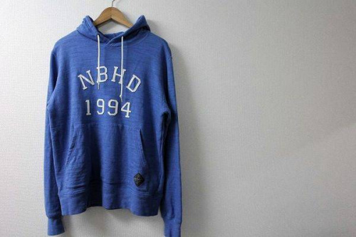 ロゴのスウェット