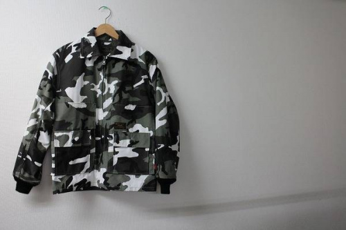 メンズのトップス